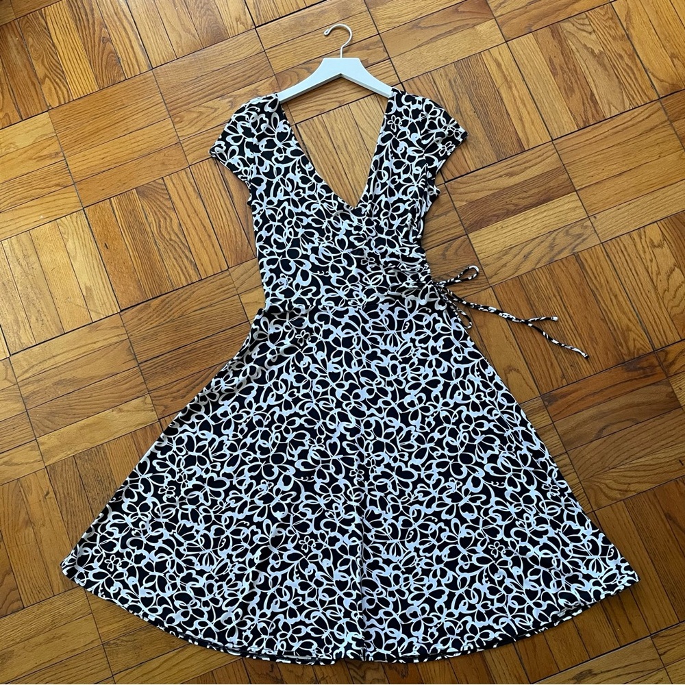 Dress Barn Women’s Abstract Print / Size 8